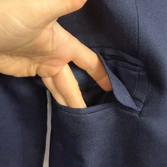 J. Crew Original Schoolboy Blazer Navy Blue Wool Blend Blazer - Size 0 - Picture 4 of 8